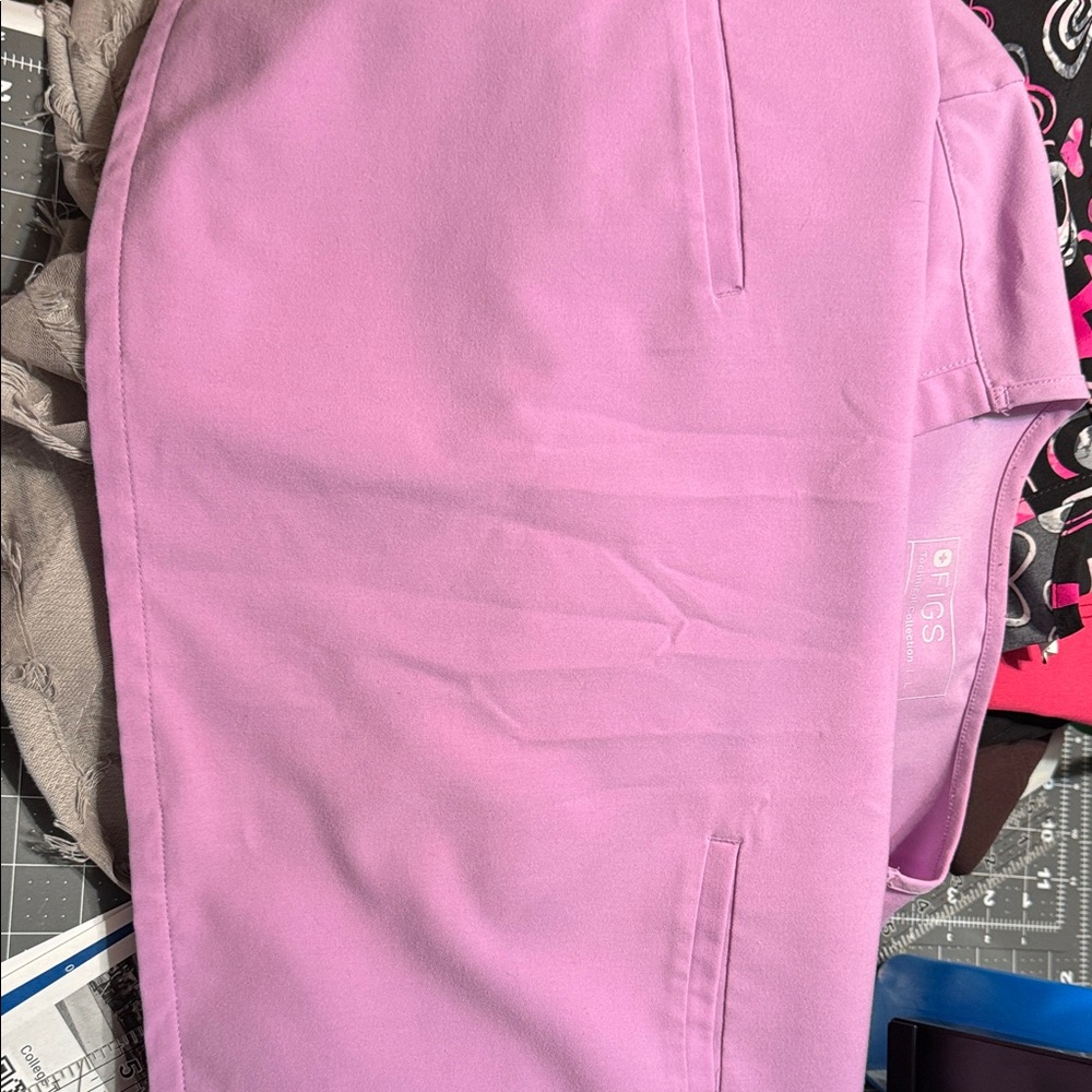 Figs Technical Collection Lavender Top - image 3